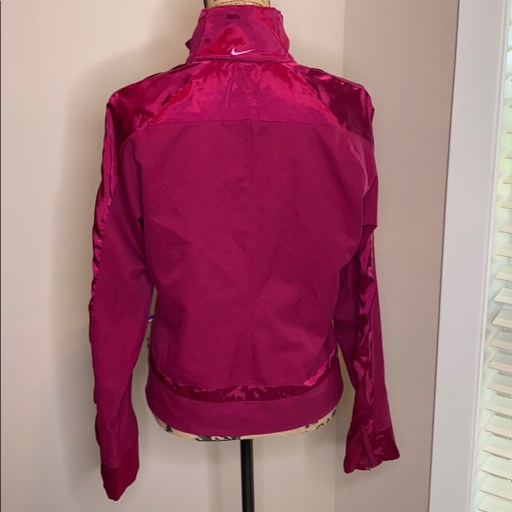 Nike Light Weight Jacket - Picture 2 of 12